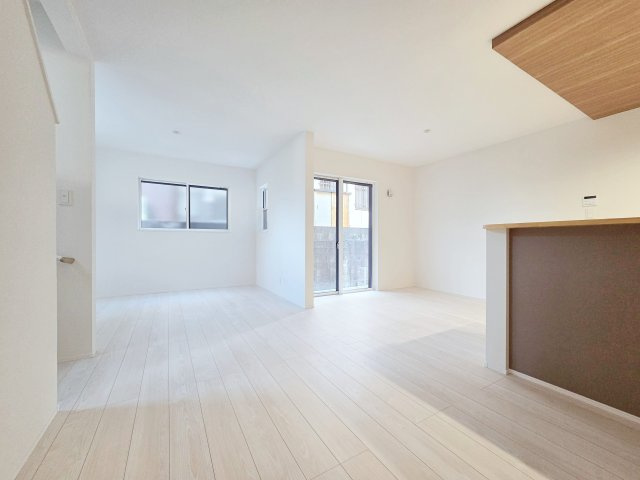 【居間・リビング】 | 東海市第2荒尾町細高根　2号棟