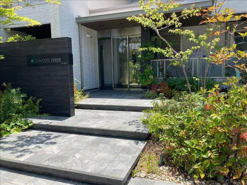コモド ヴェルデのエントランス