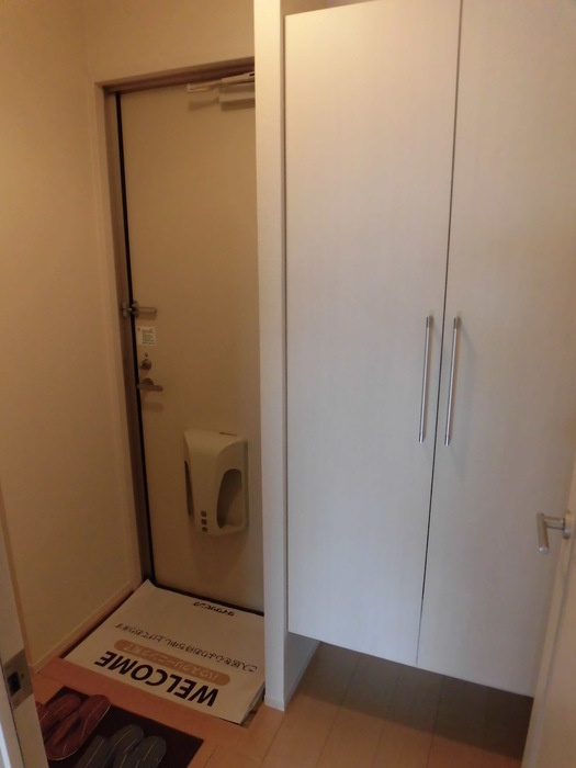 エマーブルⅢ A棟の玄関|シューズボックス付きの玄関です☆