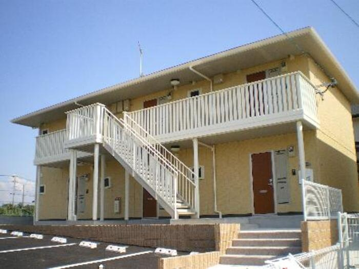 エマーブルⅢ A棟の外観|きれいな外観です★