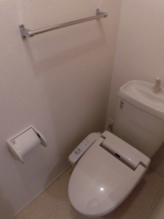 エマーブルⅢ A棟のトイレ|嬉しい温水洗浄便座付き♪