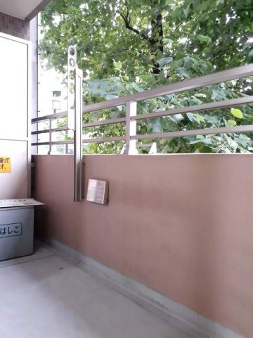 オータム　アベニューのバルコニー