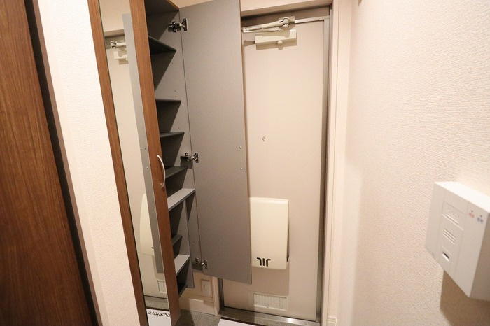 チェスナットの玄関|トールタイプシューズボックス