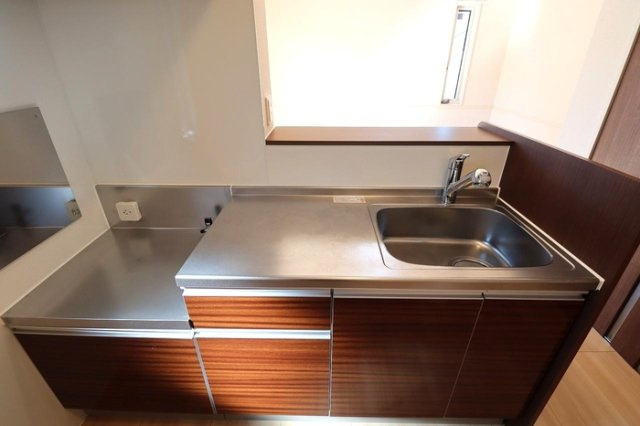 チェスナットのキッチン|対面キッチン（IH対応コンセント付き）