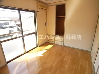 【居間・リビング】 | クレーンハイツ | リビングです