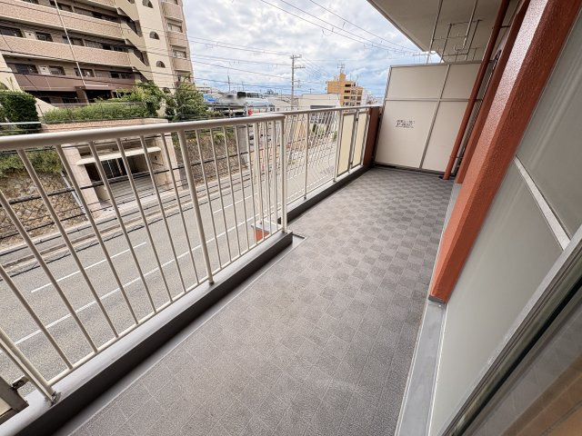 ハイレジデンス朝霧のバルコニー