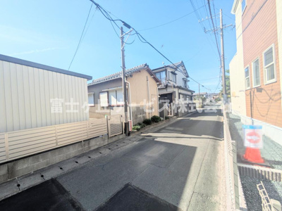 【前面道路含む現地写真】 | 浜松市中央区雄踏町宇布見 新築一戸建て 1号棟 | 前面道路です
