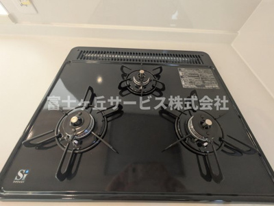 【その他】 | 浜松市中央区雄踏町宇布見 新築一戸建て 1号棟 | 3口コンロがあります