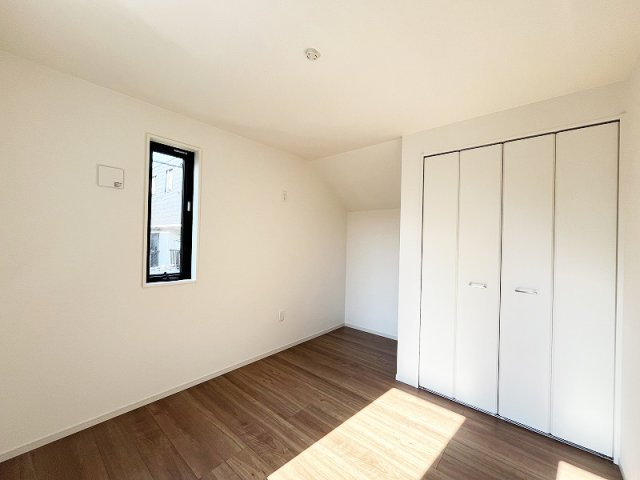 【洋室】 | 練馬区東大泉7丁目　新築一戸建住宅　全1棟　(保谷店) | ナチュラルな仕様ですので様々なインテリアとよく馴染みます。