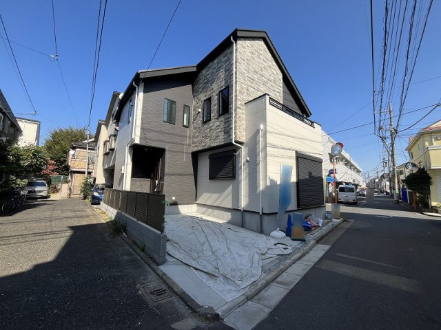 【外観】 | 練馬区東大泉7丁目　新築一戸建住宅　全1棟　(保谷店) | 保育園、幼稚園、小学校が徒歩10分以内にあり小さなお子様がいるご家庭も安心。