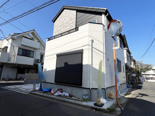 【外観】 | 練馬区東大泉7丁目　新築一戸建住宅　全1棟　(保谷店) | 徒歩圏内に公園が点在する緑豊かな住宅地でのびのびとした暮らし。