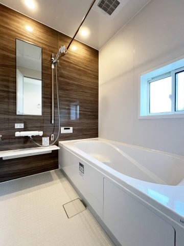 上安松423貸家の浴室|写真は同じ施工のA棟です