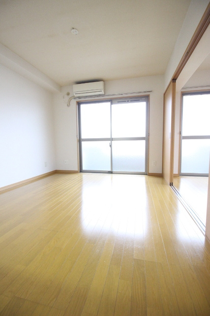 ユーミーサンフレンズの内装