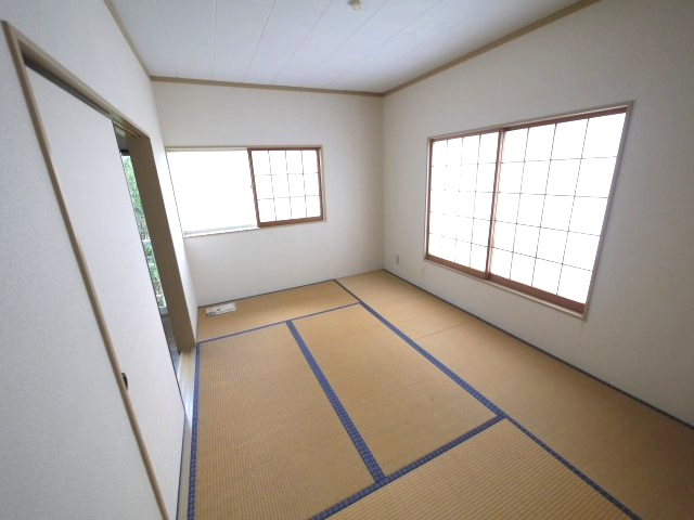 茂原市清水　中古戸建の和室|内装リフォーム済み令和7年8月  ウッドデッキ付き 1台（車種制限あり） 閑静な田園地帯