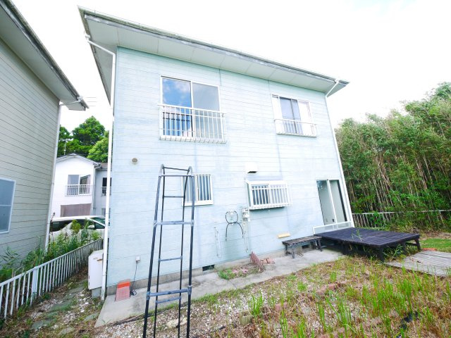 茂原市清水　中古戸建の外観|内装リフォーム済み令和7年8月  ウッドデッキ付き 1台（車種制限あり） 閑静な田園地帯
