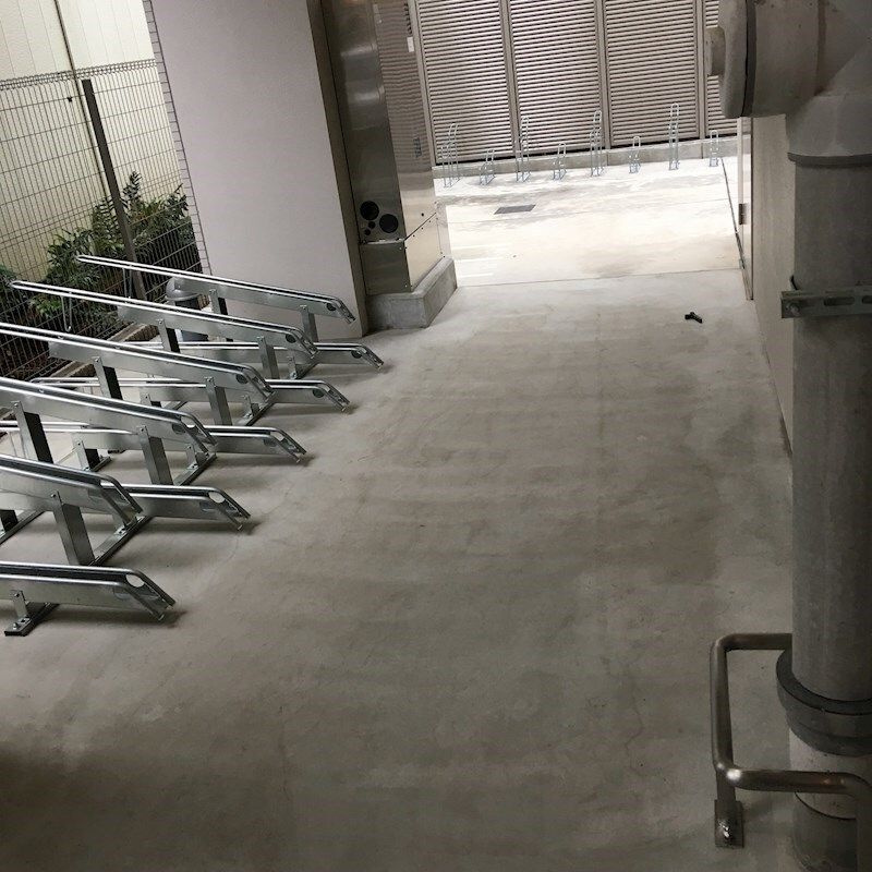 ル・プラターヌの駐車場