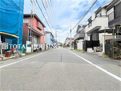 【前面道路含む現地写真】 | 国分寺市西恋ヶ窪1丁目　新築戸建　全1棟