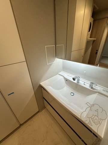 S-RESIDENCE天満橋arの独立洗面台