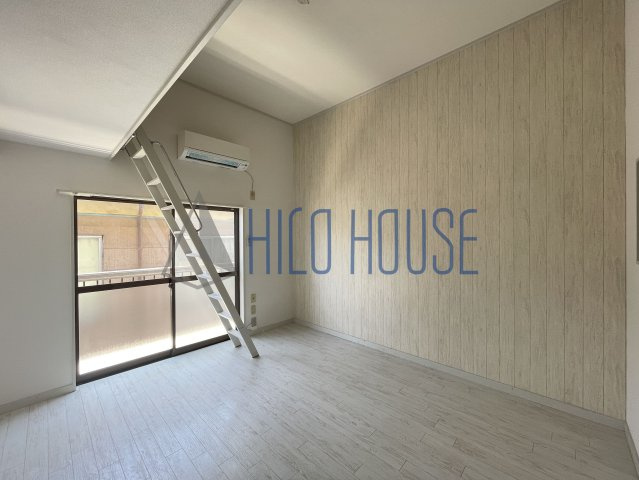 レザヴィの居間・リビング