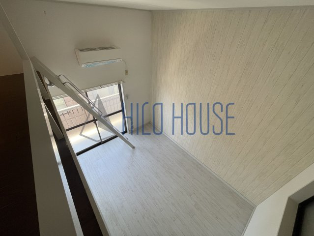 レザヴィの居間・リビング