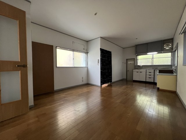 神戸市垂水区多聞台２丁目の一戸建ての居間・リビング|リビング