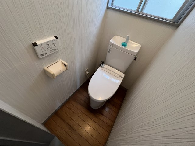 神戸市垂水区多聞台２丁目の一戸建てのトイレ|トイレ