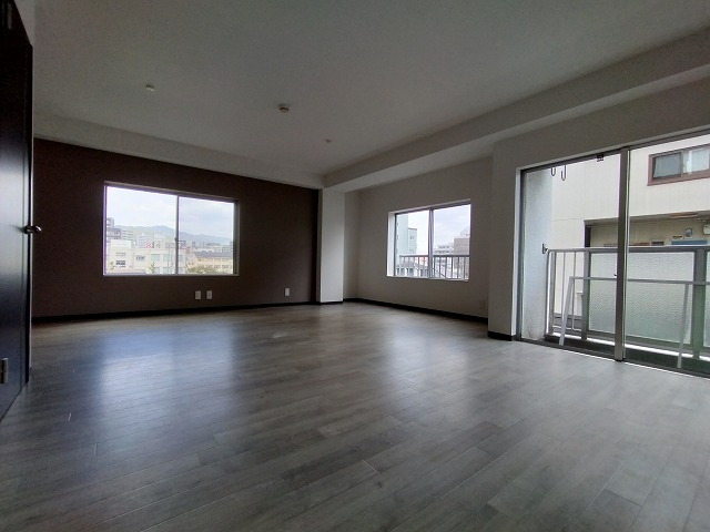 神戸市兵庫区三川口町２丁目の賃貸マンション