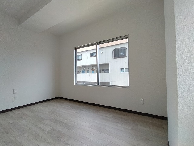 神戸市兵庫区三川口町２丁目の賃貸マンション