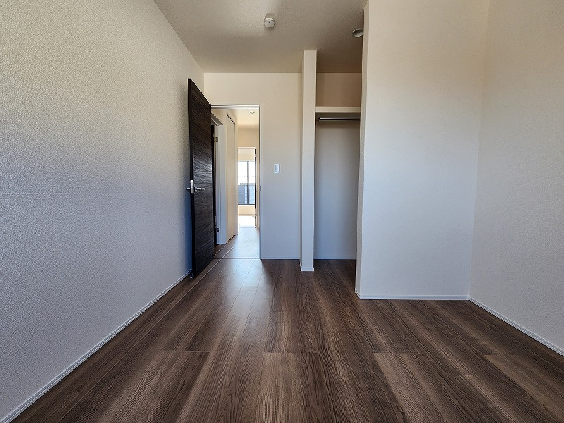 小牧市小木３丁目　新築戸建　８号棟の洋室|個人の部屋や寝室として使える洋室です