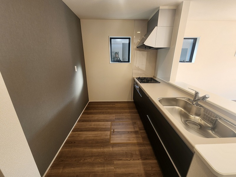 小牧市小木３丁目　新築戸建　８号棟のキッチン|キッチンでお料理をお楽しみください