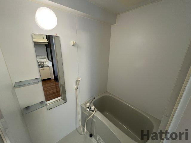 日新服部コーポの浴室