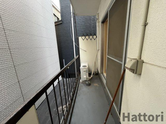 日新服部コーポのバルコニー