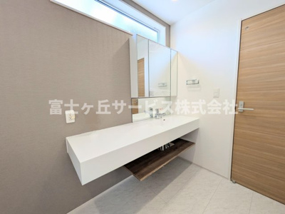 【独立洗面台】 | 浜松市中央区高塚町 新築一戸建て 2号棟 | 独立洗面台です