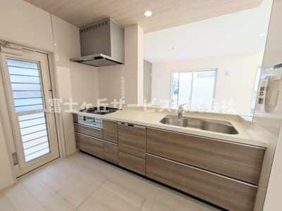 【キッチン】 | 浜松市中央区高塚町 新築一戸建て 2号棟 | キッチンです