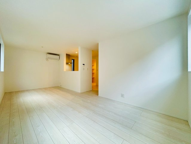 【居間・リビング】