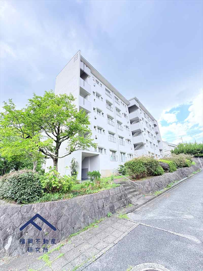 油山住宅　18号棟の外観