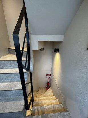 アピチェ南千住B棟のロビー