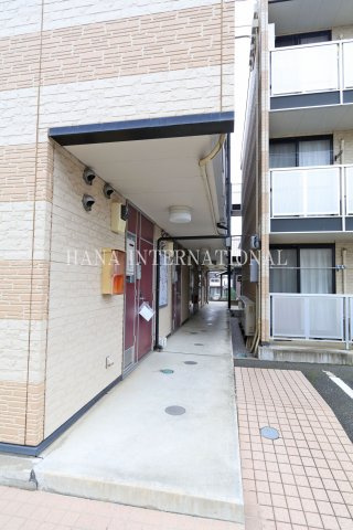 レオパレス麦の穂のエントランス