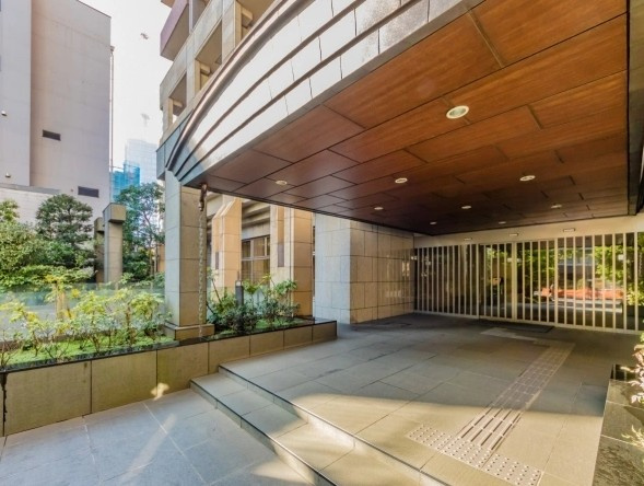 【エントランス】