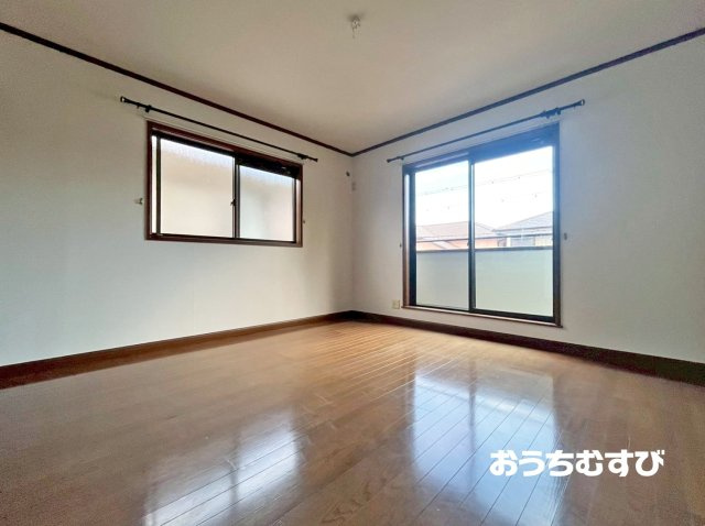 守山区御膳洞の洋室