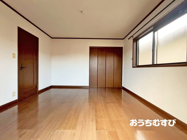 守山区御膳洞の洋室