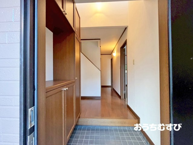 守山区御膳洞の玄関