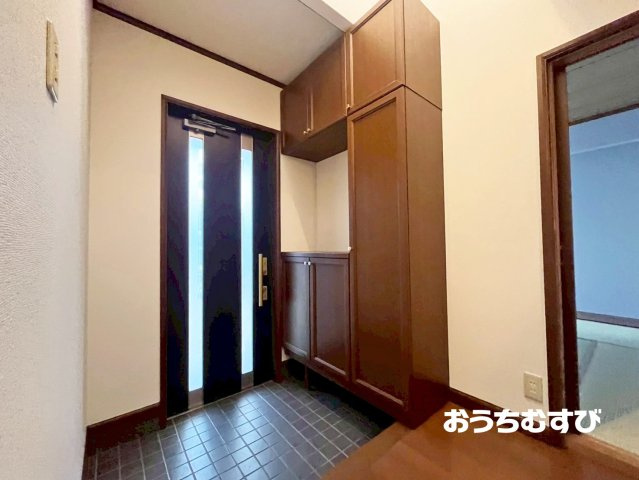 守山区御膳洞の玄関