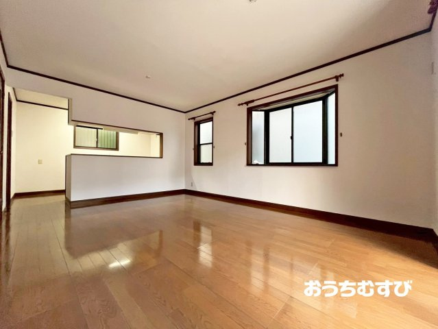 守山区御膳洞の居間・リビング