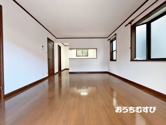 守山区御膳洞の居間・リビング