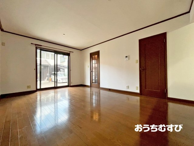 守山区御膳洞の居間・リビング