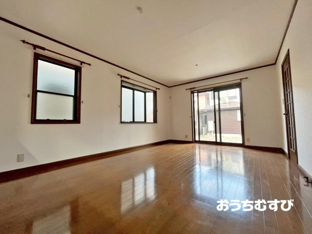 守山区御膳洞の居間・リビング