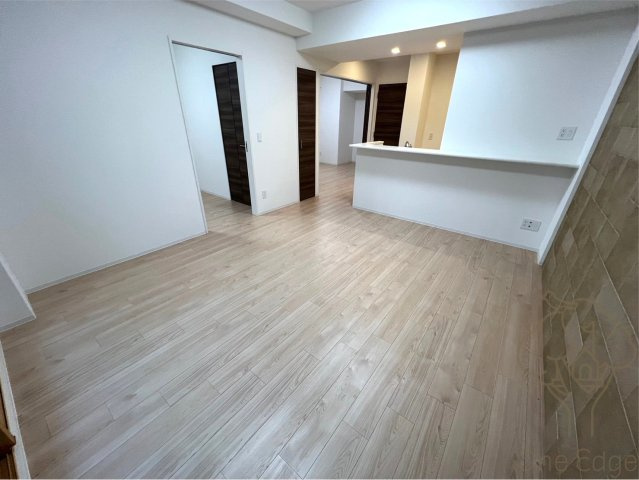 CREST COURT DOSHINの居間・リビング