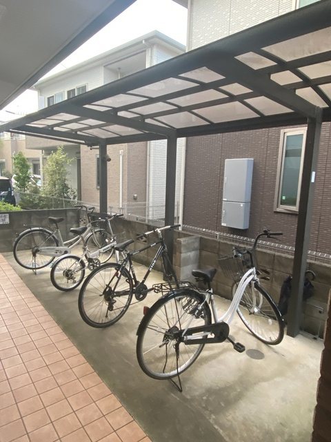 トランキュル・ヴィルのその他共用部分|★屋根付き駐輪場★
