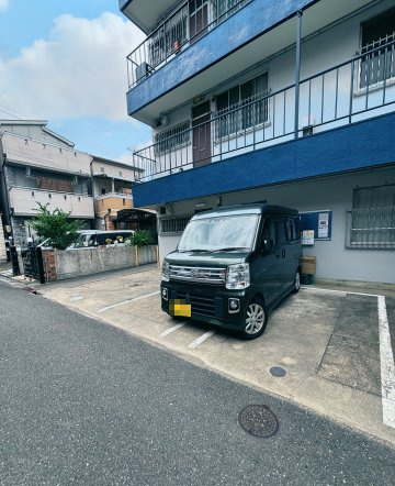 楠マンションの駐車場